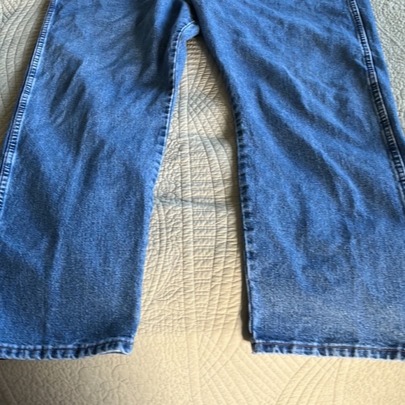 Wrangler Jeans - Picture 2 of 3